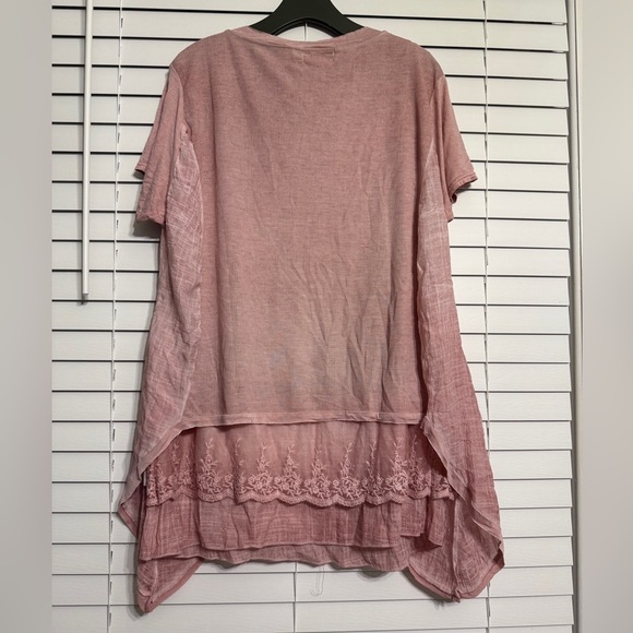 Size 3X  Simply Couture super cute lace trimmed top never worn condition. - Picture 3 of 7